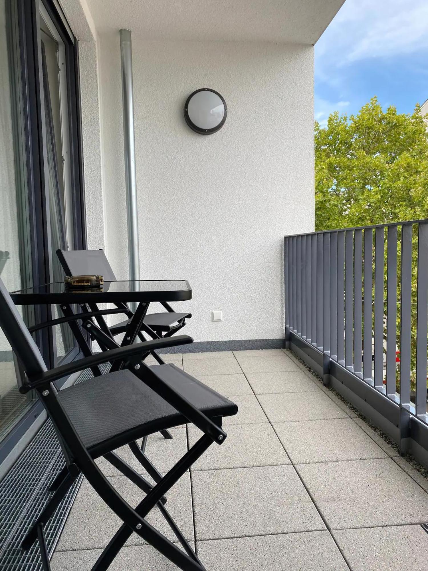 Schoenes 2 Zimmer Apartment Zentral Gelegen Pforzheim Eksteriør bilde