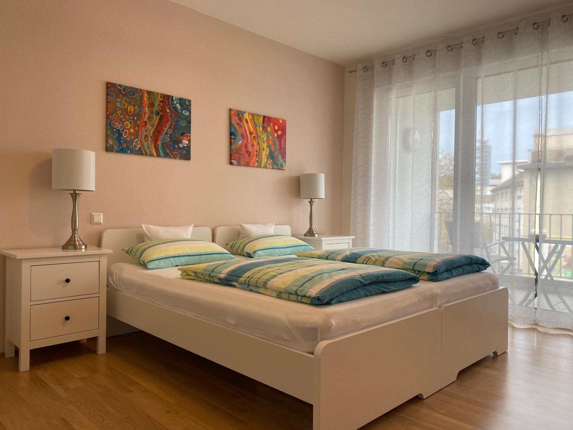 Schoenes 2 Zimmer Apartment Zentral Gelegen Pforzheim Eksteriør bilde